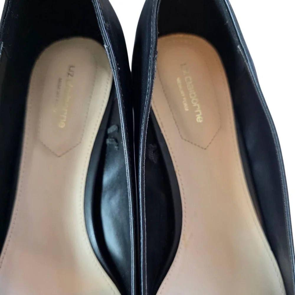 Liz Claiborne Faris Black Square Toe Block Heel Pumps 9.5 Wide Memory Foam